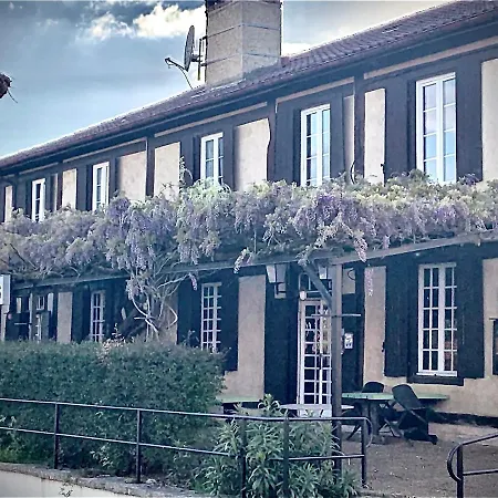 Hotel Et Restaurant Traditionnel L' Escalandes Lesperon (Landes)