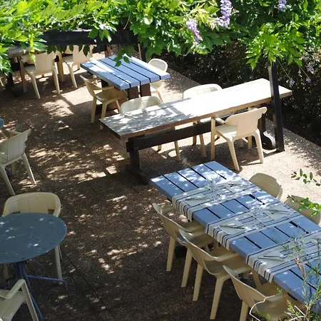 Hotel Et Restaurant Traditionnel L' Escalandes