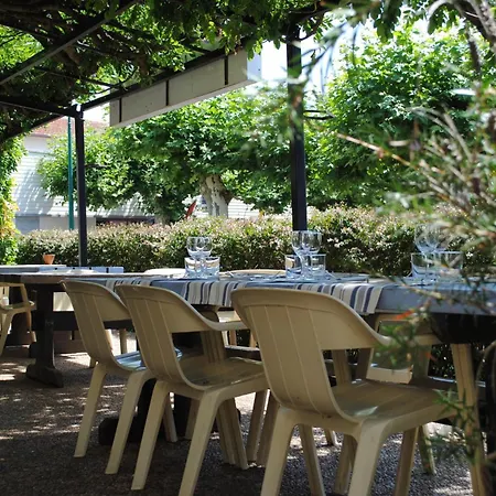 Et Restaurant Traditionnel L' Escalandes Lesperon (Landes)
