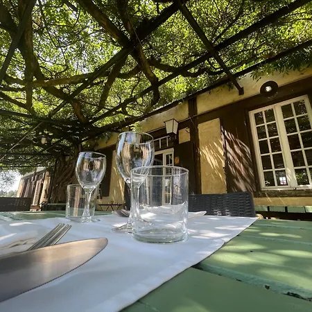 Et Restaurant Traditionnel L' Escalandes 2*