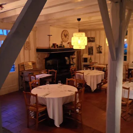 Hotel Et Restaurant Traditionnel L' Escalandes Lesperon (Landes)
