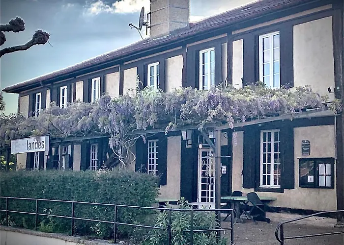Otel Et Restaurant Traditionnel L' Escalandes Lesperon (Landes)