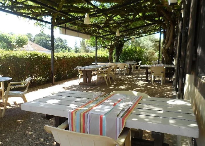 Et Restaurant Traditionnel L' Escalandes 2* Lesperon (Landes)